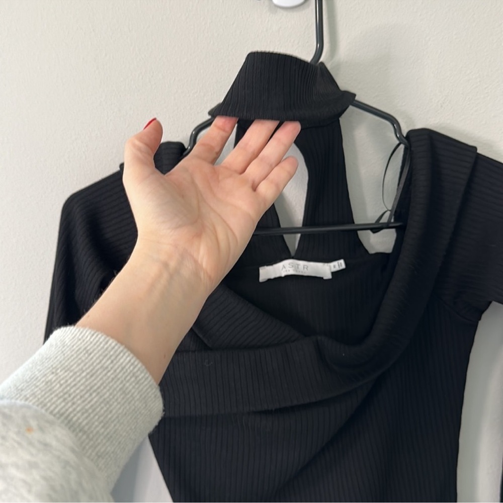 ASTR The Lable Long Sleeve Choker Black Bodysuit - Picture 6 of 6